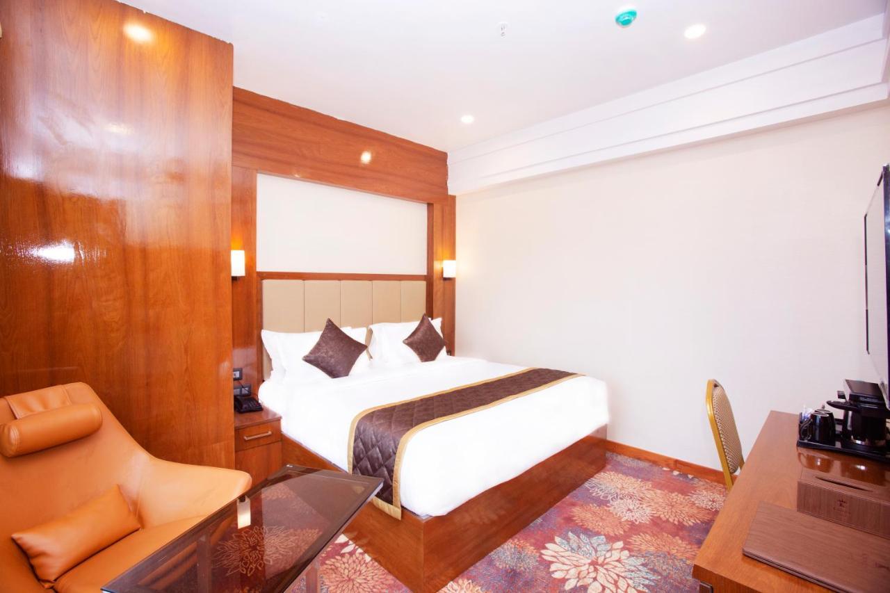 Kingston Hotel Bangalore Esterno foto