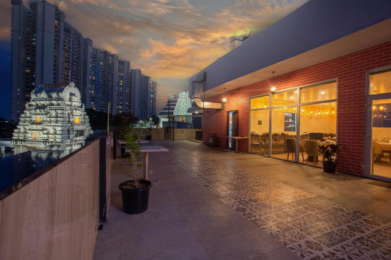 Kingston Hotel Bangalore Esterno foto