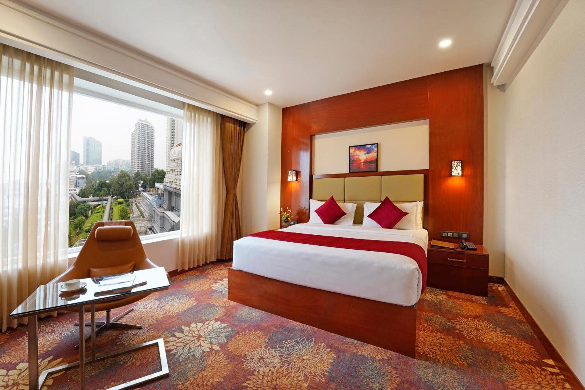 Kingston Hotel Bangalore Esterno foto