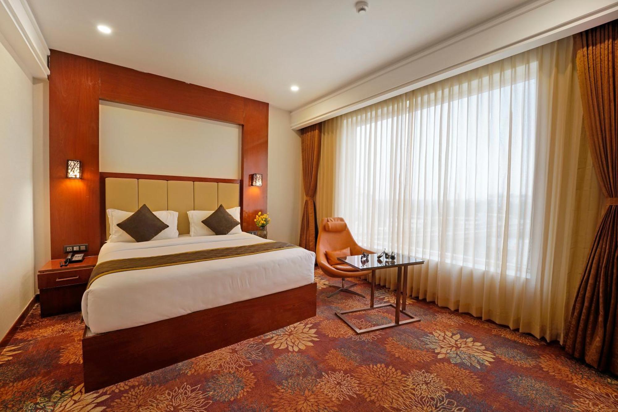 Kingston Hotel Bangalore Esterno foto