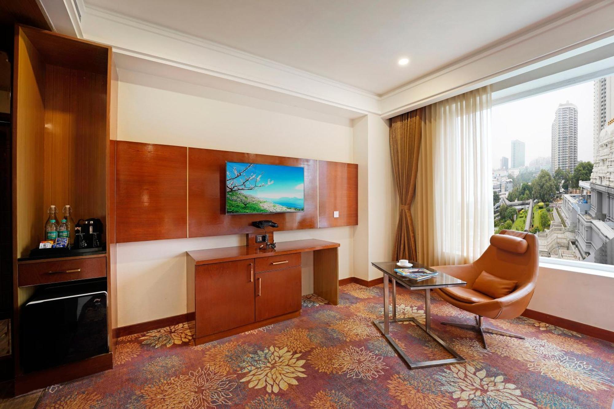 Kingston Hotel Bangalore Esterno foto