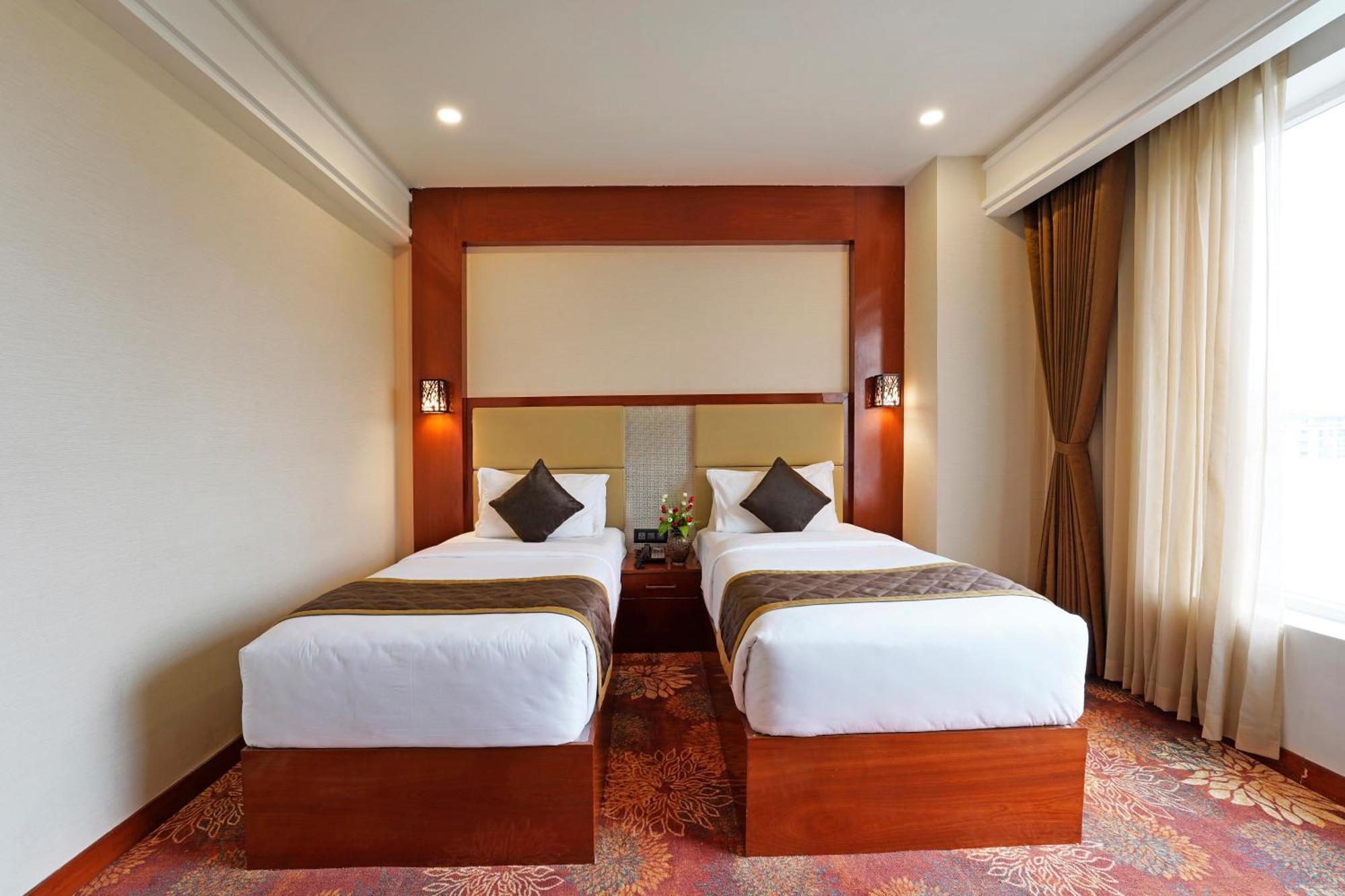 Kingston Hotel Bangalore Esterno foto